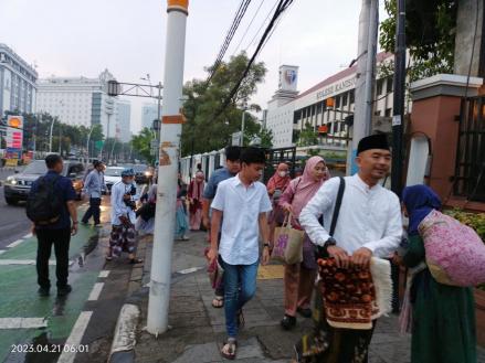 Wujud Toleransi, Kendaraan Jamaah Muhammadiyah Bisa Parkir di Kanisius. (Foto: MNC Media)