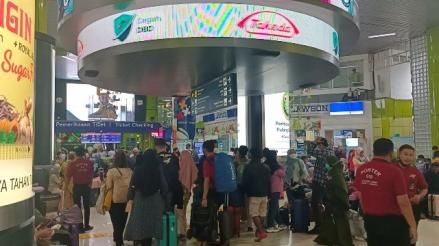 Hari Kedua Lebaran, Belasan Ribu Orang Mudik Lewat Stasiun Gambir (Foto: MNC Media)
