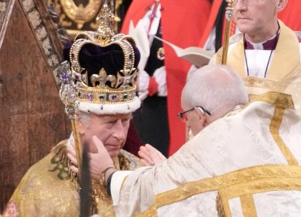 Sumber Kekayaan Kerajaan Inggris, dari Mana Saja? (Foto: Reuters)