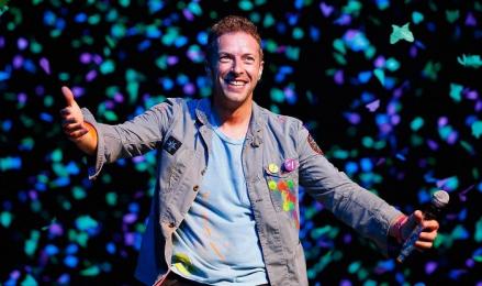 Banyak Dibawa Pulang, Bagaimana Cara Kerja Gelang LED di Konser Coldplay? Foto: MNC Media.
