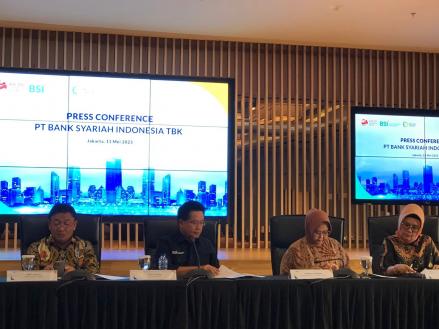 BSI Alami Gangguan, Dirut Ungkap Adanya Dugaan Serangan Cyber. (Foto: Viola MPI)
