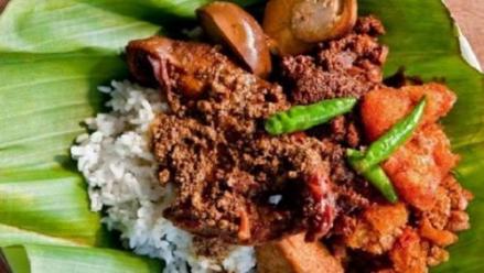 Kisah Inspiratif Gudeg Pagi Bu Dewi: Tetap Pasang Harga Murah Demi Bantu Mahasiswa. (Foto: MNC Media)