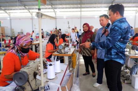 Incar Penjualan Rp18 Miliar Tahun Ini, Begini Strategi Klinko Karya (KLIN) (foto: MNC Media)
