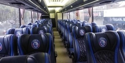 Juragan 99 Hibahkan Bus Mewah Rp1,8 Miliar ke Arema FC (FOTO:Dok Ist)