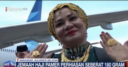 Viral Jamaah Haji Pamer Emas 180 Gram di Bandara, Kini Jadi Incaran Bea Cukai (FOTO:YouTube Ofiicial News)