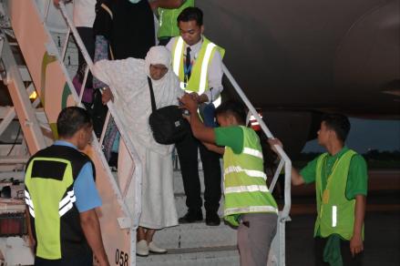 393 Jemaah Haji RI Tiba di Bandara Minangkabau. (Foto: MNC Media)