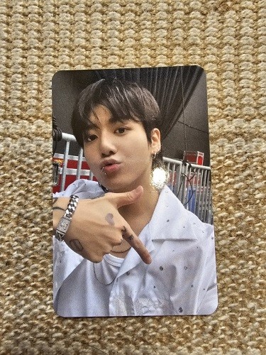Photocard Jungkook BTS di Inkigayo Langka, Dijual Seharga Rp25 Juta. (Foto: Twitter akun @9597carrt)