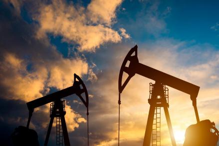 Harga Minyak Naik 1 Persen usai AS Jatuhkan Sanksi terhadap Minyak Iran. (Foto: Freepik)