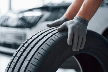Produsen Ban (TYRE) Catatkan Penjualan Rp376,97 Miliar hingga September 2023