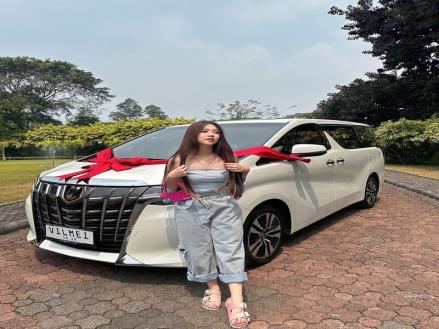 Seberapa Kaya Vilmei? Kerap Bagi-Bagi Hadiah ke Followers. (Foto: IG/ Vilmei) 