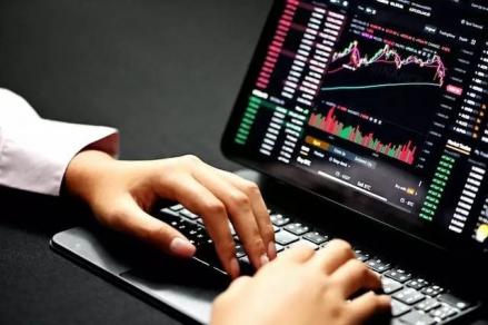 5 Tips Hadapi ARA dan ARB Simetris, Pahami Sebelum Trading. (Foto: Tips Hadapi ARA dan ARB Simetris)