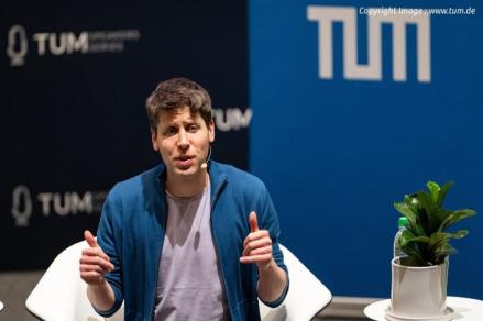 Dapat Golden Visa, Inilah Sumber Kekayaan Sam Altman. (FOTO : MNC MEDIA)
