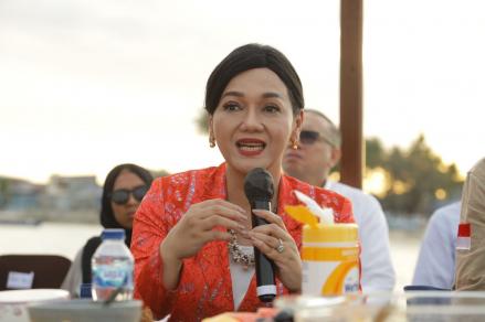 Peringatan OJK, Marak Penipuan Kerja Paruh Waktu dan Investasi Jelang Nataru (foto mnc media)