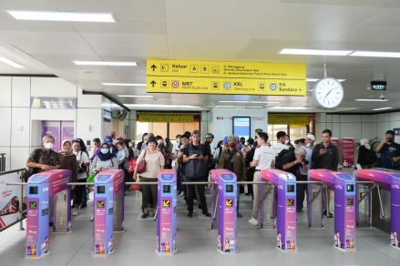 Tarif LRT Jabodebek Maksimal Rp20 Ribu Mulai Hari Ini (FOTO:Dok Ist)