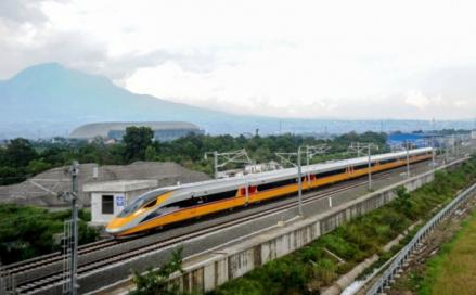 KCIC Update Rencana Perpanjangan Jalur Kereta Cepat ke Surabaya