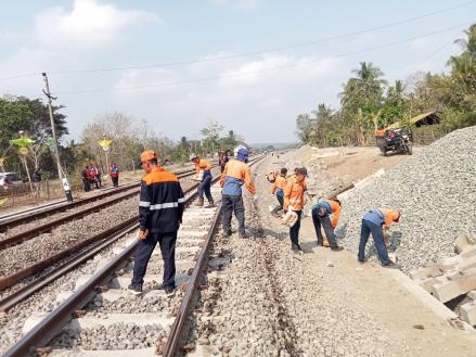 Investasi Bangun Jalur Kereta Ditargetkan Rp853 Triliun (FOTO:iNews Media Group)