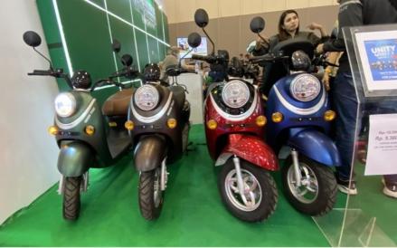 Produsen motor listrik desak pemerintah beri subsidi baru, stok menumpuk akibat konsumen tunda beli sambil tunggu kejelasan insentif.  (foto: iNews Media)