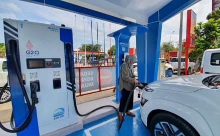 Menteri ESDM Minta PLN Perbanyak SPKLU Kendaraan Listrik. Foto: MNC Media.