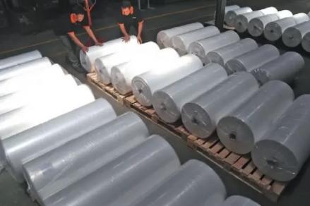 Lagi-Lagi karena Impor, Pengusaha Plastik Keluhkan Penurunan Utilisasi hingga 70 Persen