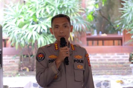 Masyarakat Pesisir dan Nelayan Diminta Waspadai Erupsi Gunung Anak Krakatau. (Foto Polda Banten)