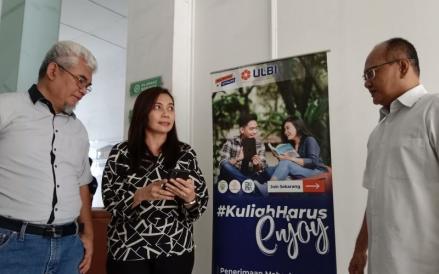 Universitas Logistik dan Bisnis Internasional (ULBI) membuka program beasiswa ikatan dinas untuk Pos Indonesia dengan kuota sekitar 100 mahasiswa.
