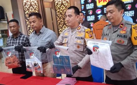 Penipuan perjalanan ibadah Umrah terjadi di Garut, Jawa Barat. Kerugian dalam kasus penipuan ini mencapai Rp400 juta. (Fani Ferdiansyah/MPI)