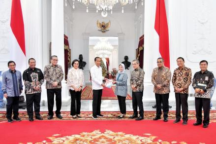 Jokowi Terima Laporan BPK, 80 Kementerian dan Lembaga Raih Opini WTP. (Foto: Biro Pers Setpres)