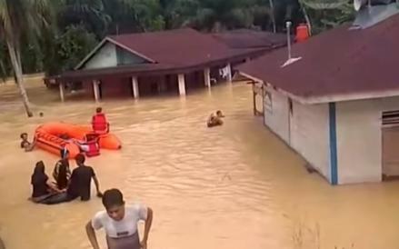 BPBD DKI Sebut Tiga RT di Jaksel Terendam Banjir Imbas Hujan Deras Semalam (FOTO:MNC Media)