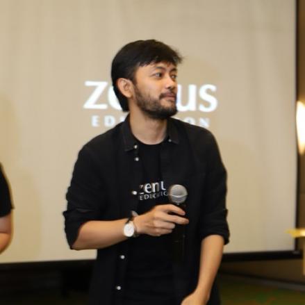 Inilah Pendiri Startup Zenius Indonesia yang Resmi Tutup Usai 20 Tahun Beroperasi. (Foto: LinkedIn)