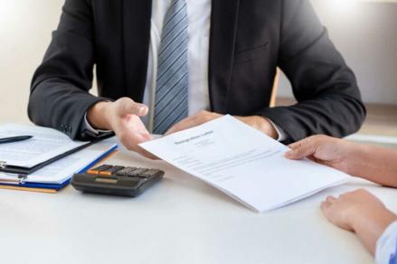 Paklaring Adalah, Fungsinya bagi Karyawan dan Cara Mendapatkannya