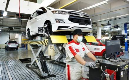 AC mobil merupakan bagian penting yang membuat perjalanan menjadi lebih nyaman (Auto2000)