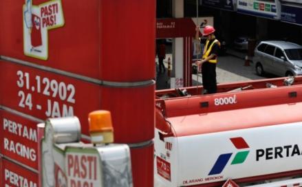 Tarif BBM per Juni Turun, Ini Daftar Harga Pertamina dan Shell (Foto: iNews Media Group)