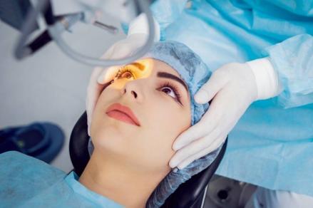 Benarkah Operasi Lasik Mata Gratis? Intip Penjelasannya. (FOTO: MNC MEDIA)