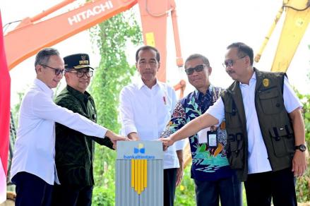 Resmi Groundbreaking, Jokowi Dorong Bank Kaltimtara Bentuk Konsorsium BPD di IKN 