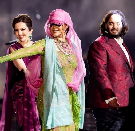 Rihanna Dibayar Rp141 Miliar untuk Tampil di Pesta Pernikahan Anak Miliarder India. (Foto: Emirateswoman.com)
