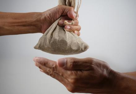 7 Aplikasi Sedekah Online yang Bisa Membuatmu Makin Nambah Pahala