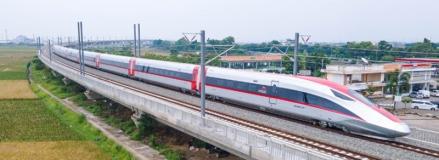 Masuk Moment Libur Sekolah, Jumlah Penumpang Whoosh Tembus 24 Ribu Orang 