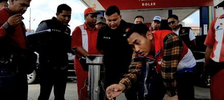 Polda Jambi Sidak SPBU, Cegah Kecurangan Penyaluran BBM jelang Mudik Lebaran. (Foto: Azhari/MNC Media)