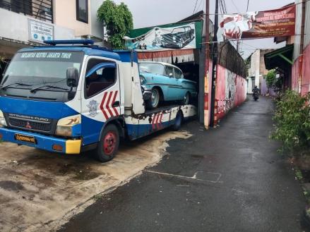 Lagi-Lagi Mobil Antik Andhi Pramono Disita KPK, Diumpetin di Bengkel. (Foto KPK)