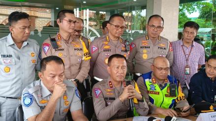 Update Korban Meninggal Kecelakaan Tol Km 370 Kendal: Empat Perempuan Tiga Laki-Laki (FOTO:MNC Media)