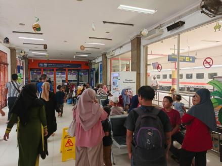 KAI Angkut 187.584 Penumpang di Sumut selama Periode Angkutan Lebaran 2024. (Foto Wahyudi/MPI)
