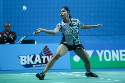Intip Harga Raket Milik Ester Wardoyo, Pebulutangkis asal Papua yang Curi Perhatian. (FOTO: MNC MEDIA)
