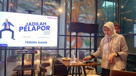 Telkomsel Ajak Masyarakat Laporkan Nomor Ponsel Penipuan, Begini Caranya. (Foto: Wahyudi/MNC Media)