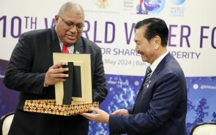 Menteri Koordinator Bidang Kemaritiman dan Investasi, Luhut Binsar Pandjaitan mengusulkan kerja sama antara Indonesia dan Fiji dalam pengembangan sektor rumput