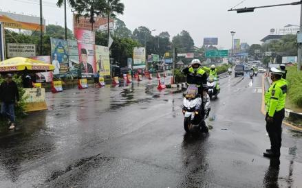 Wamen Perhubungan Suntana akan menyiapkan transportasi bus untuk wisatawan menuju kawasan wisata Puncak, Kabupaten Bogor.