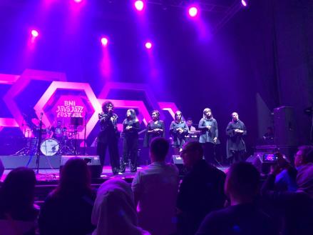 Tantri and The Momons Tampilkan Tribute to Elfa Secioria di BNI Java Jazz Festival (foto: MNC media)
