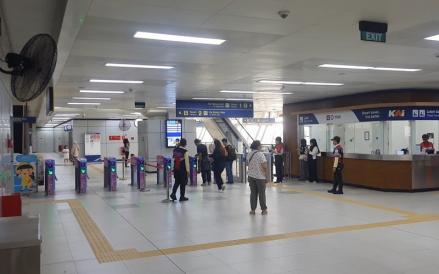 Respons masyarakat terkait kenaikan tarif LRT (Muhammad Farhan/MPI)