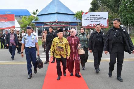 Wapres Lanjutkan Kunjungan ke Wamena, Bakal Resmikan Program Strategis Papua Pegunungan. (Foto: Dok. Biro Pers Setwapres)