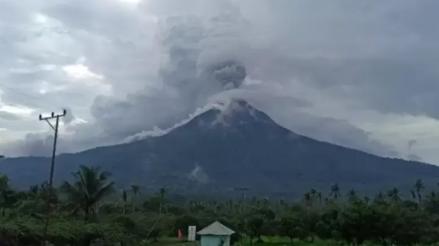 Badan Geologi Sebut Gunung Lewotobi Laki-Laki Masih Berpotensi Erupsi. (Foto MNC Media)
