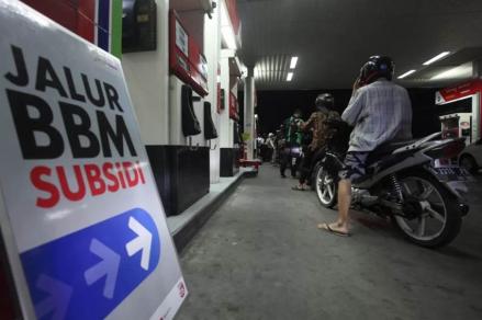 DPR membantah adanya penghapusan bahan bakar minyak atau BBM subsidi. Menurutnya, penghapusan BBM subsidi harus mendapat pe